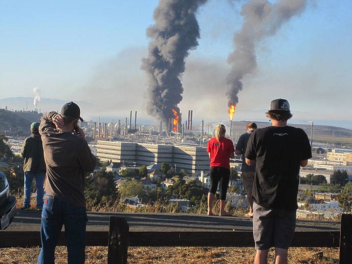 File:Explosion at the Chevron refinery in Richmond, 2012.jpg