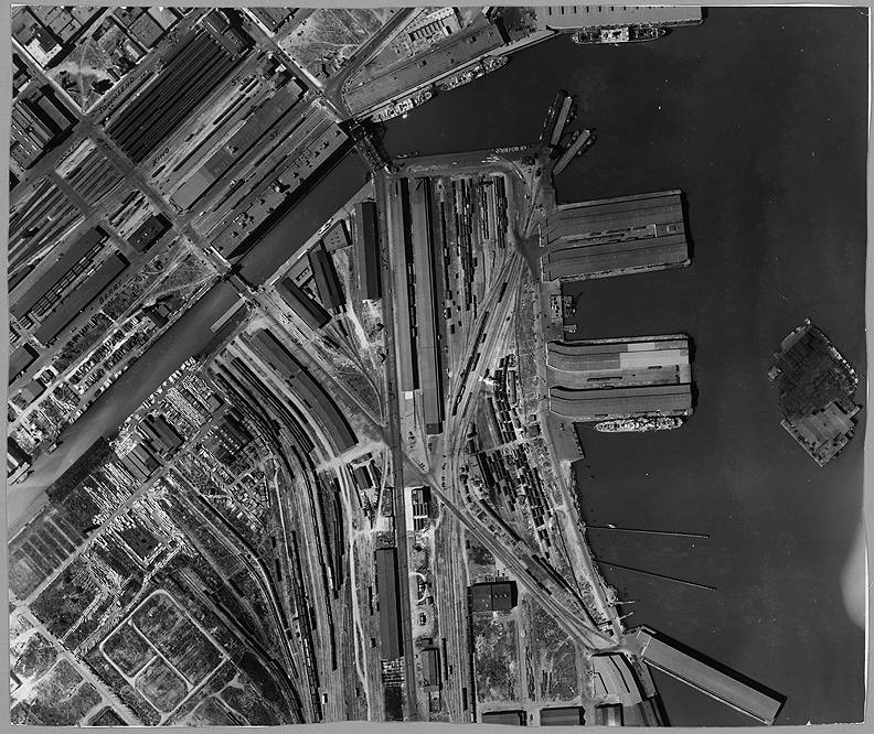 Mission-Bay-railyards-1938 5852015.jpg