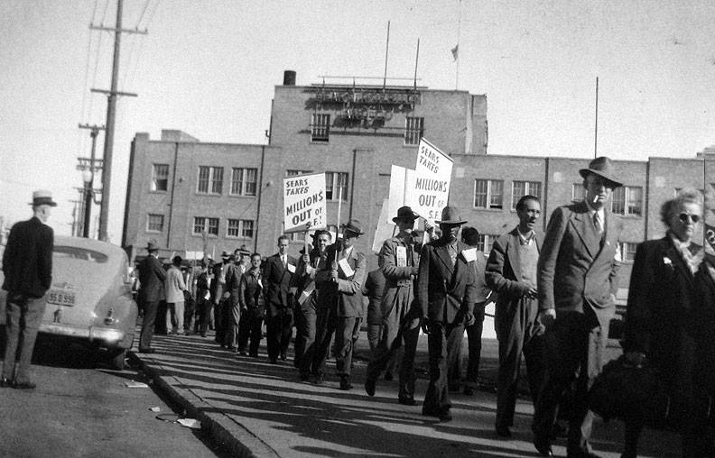 File:Sears-picket-line-CLS-collection-Labor-Archives-c-1948 6474.jpg