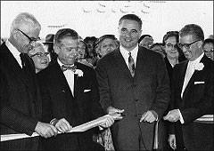 File:George-Christopher-cuts-the-ribbon-at-Stonestown.jpg