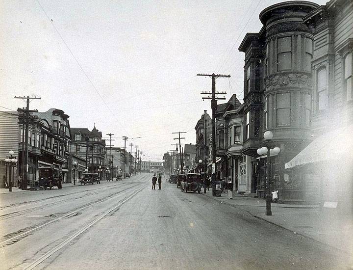 File:Mission-St.-South-from-30th-St.,-1920.jpg