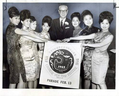 John Shelley with 7 Miss Chinatown contenders 1965 AAB-7038.jpg