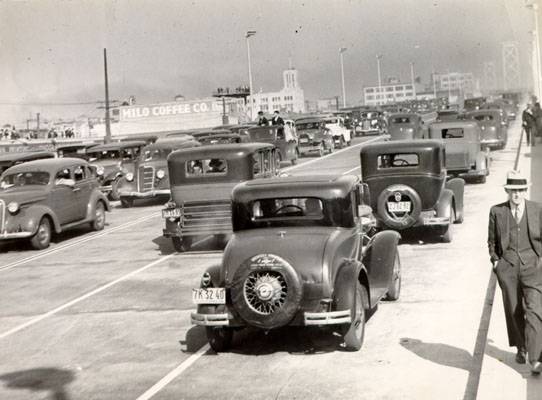 File:Opening day of the San Francisco-Oakland Bay Bridge Nov 12 1936 AAD-2287.jpg