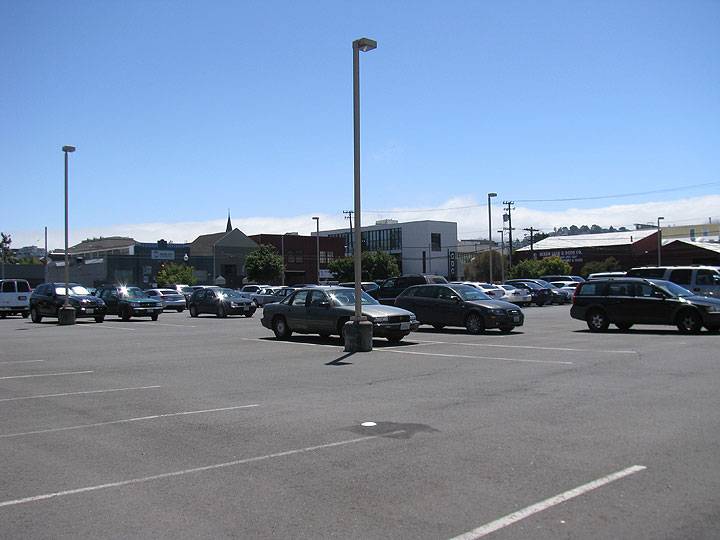 File:17th-and-Folsom-parking-lot-IMG 4069.jpg