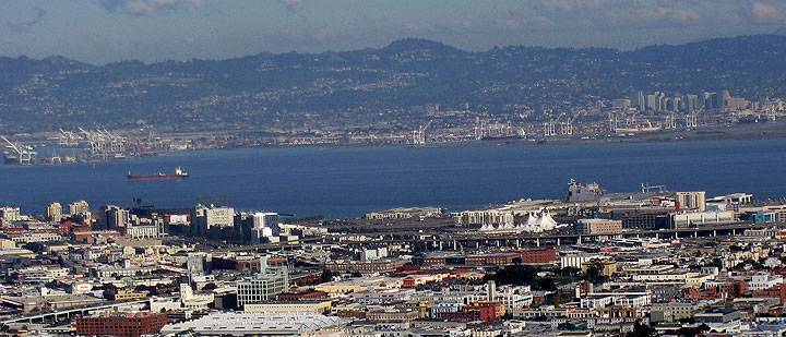 File:Port-of-Oakland-across-from-Mission-Bay-as-seen-from-Twin-Peaks 2097.jpg