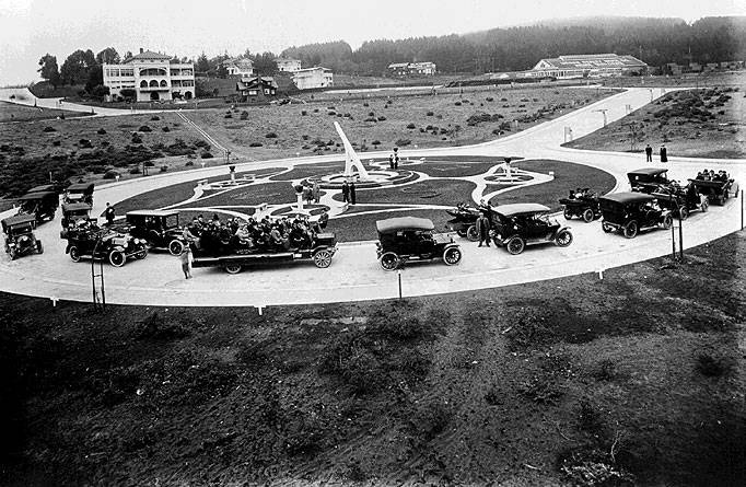File:Sundial-after-racetrack-w-cars.jpg