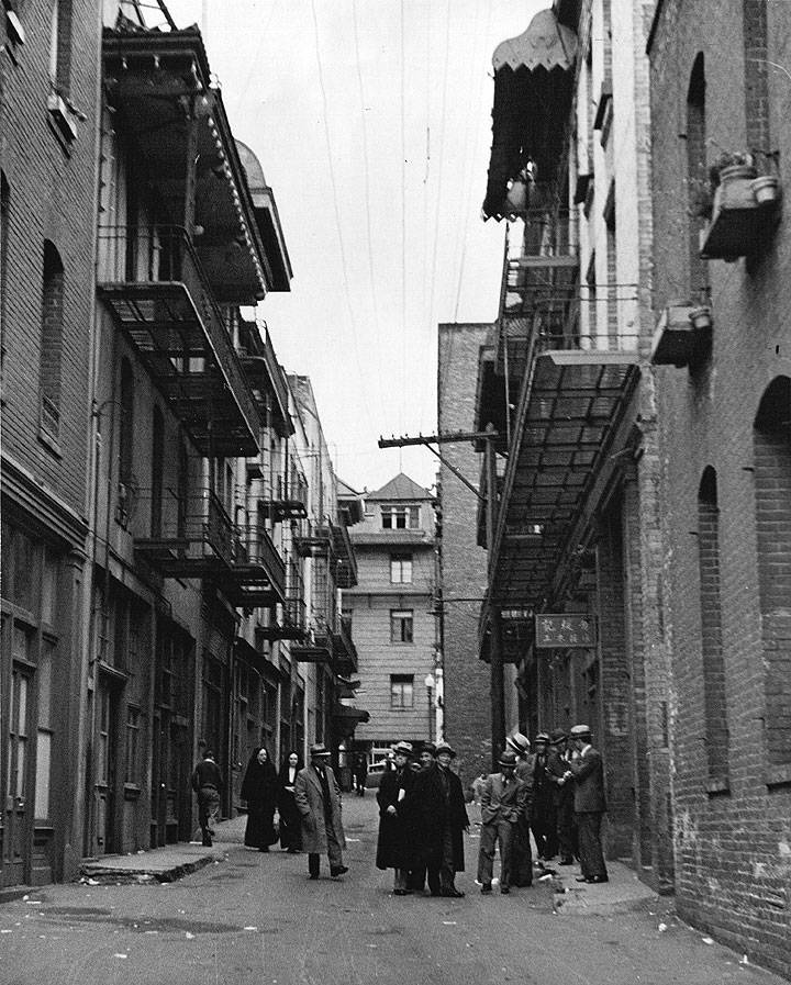 Chinatown-alley-1950s-courtesy-Jimmie-Shein.jpg