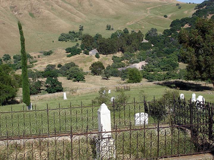 Black-Diamond-Mine-Park-cemetery-3116.jpg