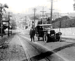 Fillmore-hill-w-car-1910.gif