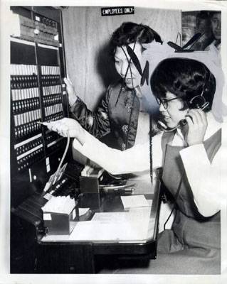 Chinese operators at Telephone Exchange 1940s, Photo: San Francisco History Center, SF Public Library