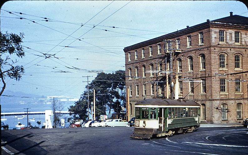 F-Stockton-now-30-turns-from-North-Point-to-Van-Ness-in-Dec-1950-during-Korean-War-when-Fontana-Warehouse-was-used-as-a-motor-pool-for-the-Army--from-Fred-Matthews-slide-in-Emiliano-Echeverria-collection.jpg