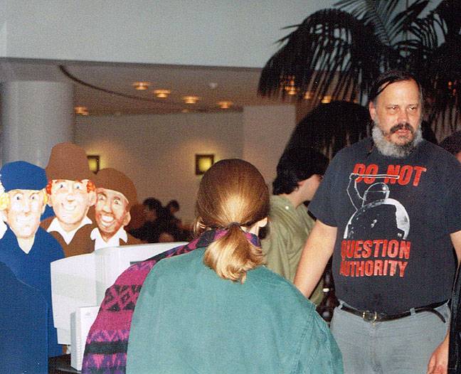 Greg-w-at-1998-kiosk-unveiling.jpg