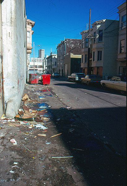 File:Garbage-strewn-alley-in-SOMA-1976.jpg