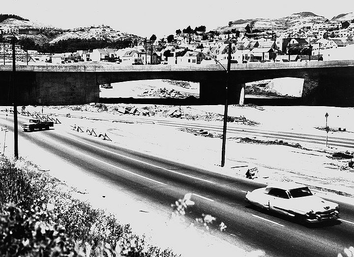 I-280-under-construction-at-Mission-overpass-c1965.jpg