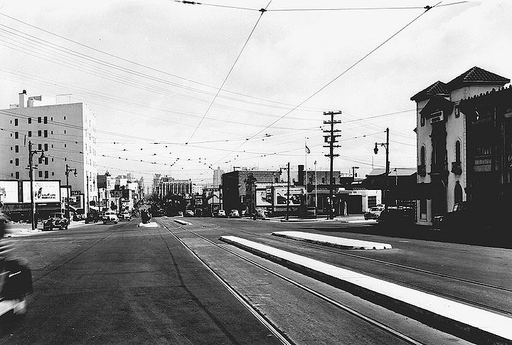 Market-Street-east-at-Duboce-Sept-14-1945-SFDPW.jpg