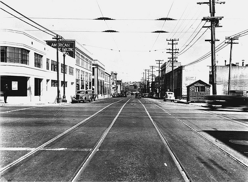 File:Howard-and-11th-c-1940s-looking-south.jpg