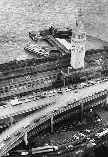 File:Ferry-and-fwy-1985.jpg