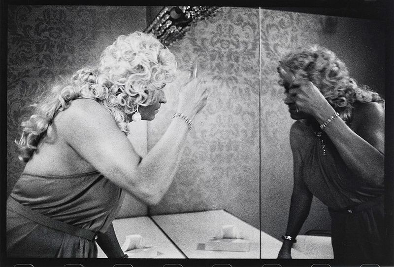 File:The-Gay-Essay-Drag-Queen-1960s-1970s-Black-and-White-Photography-05-1024x692.jpg
