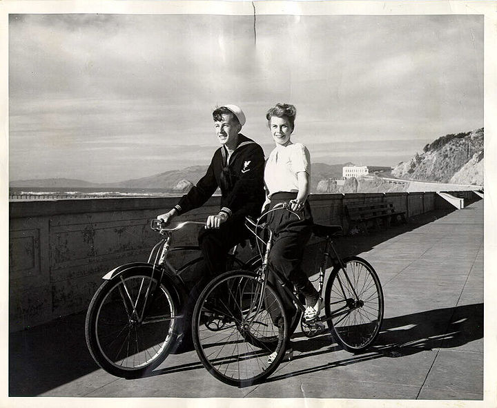 2 cyclists at Ocean Beach 1955.jpg