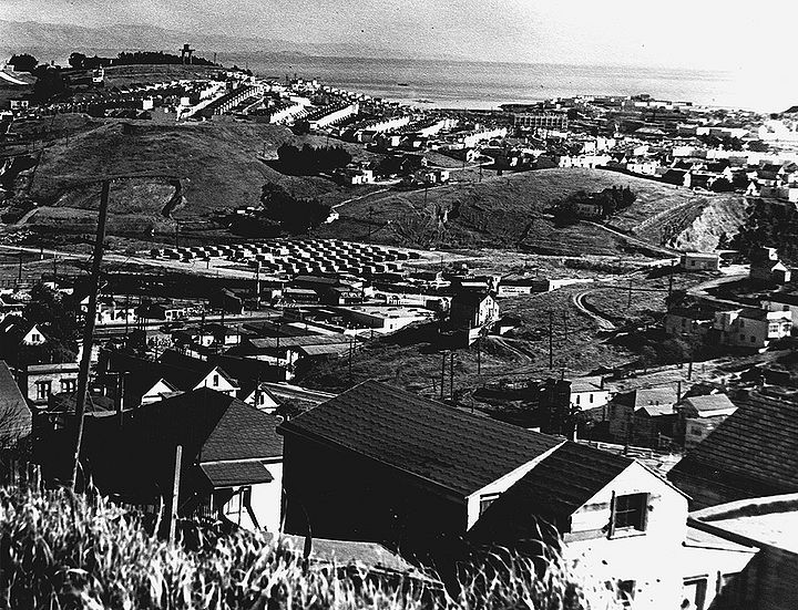 View-east-southeast-from-Bernal-across-Portola-Hunters-Point-and-Bayview-c-late-1940s.jpg