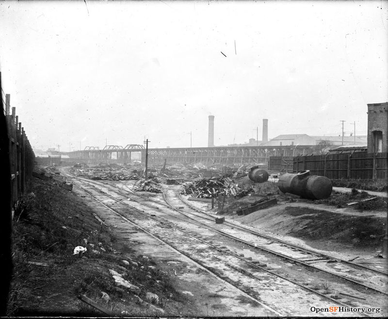 Harrison-and-16th-1920-Looking-NE;-Bryant-street-powerhouse;-smokestacks;-Ocean-Shore-RR-crossing-over-SP-tracks wnp30.jpg