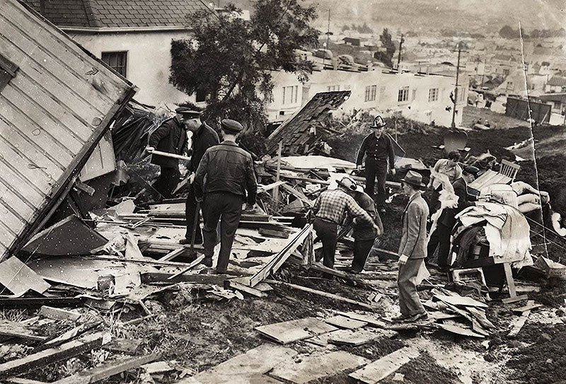 File:Searching-wreckage.jpg