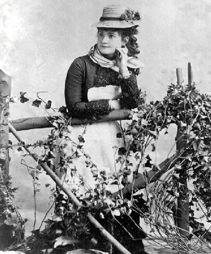 File:Wimmin$lotta-mora.jpg