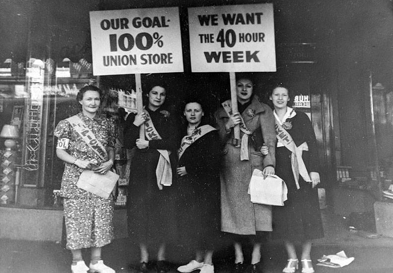 Women-pickets-for-40-hr-week-and-union-store.jpg