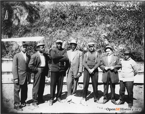 File:Jack Johnson and Trainers Ocean Beach wnp4.0918.jpg