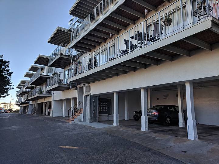 File:Vista-San-Francisco-apartments 20180527 173424.jpg