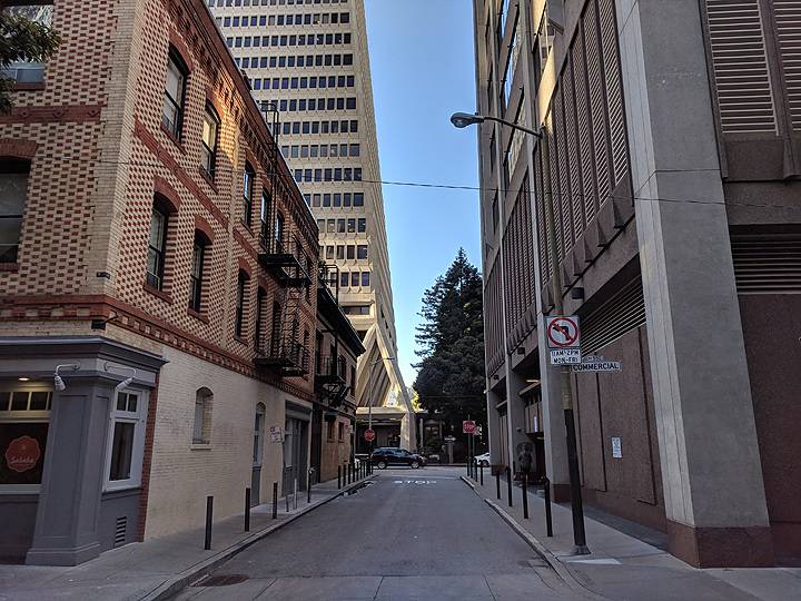 File:Leidesdorff-and-Commercial-north-view-to-pyramid 20180601 181042.jpg