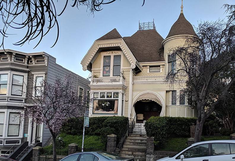 File:Liberty-Hill-building 20190215 171517.jpg