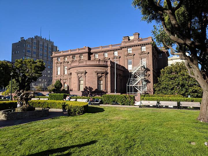 File:Flood-mansion 20180601 183650.jpg