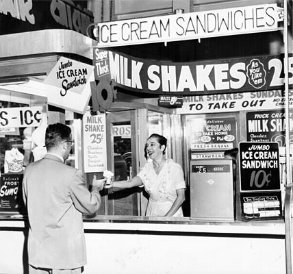 File:Ice cream counter-AAC-6861.jpeg