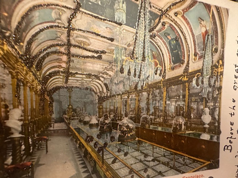 File:Interior-jewelry-store 5312.jpg