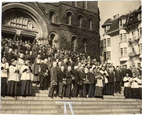 File:Red Mass at Old St Marys 1942 AAB-0996.jpg