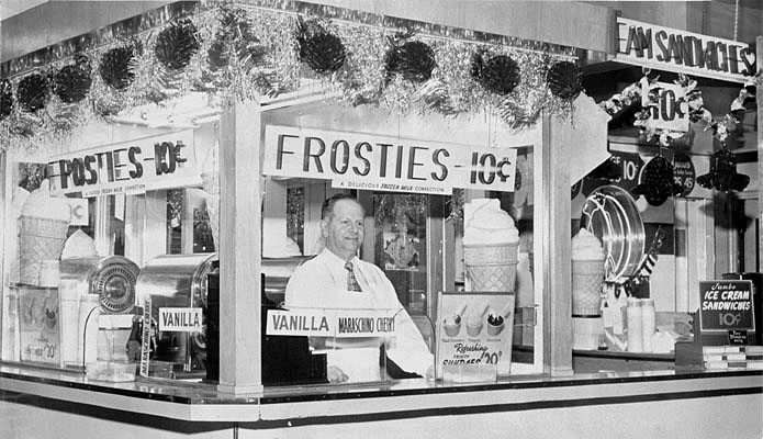 File:Frosty Ice Cream -1952-AAC-6916.jpeg