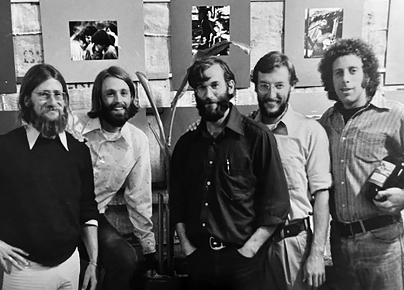 File:Kasky-plus-4-guys.jpg