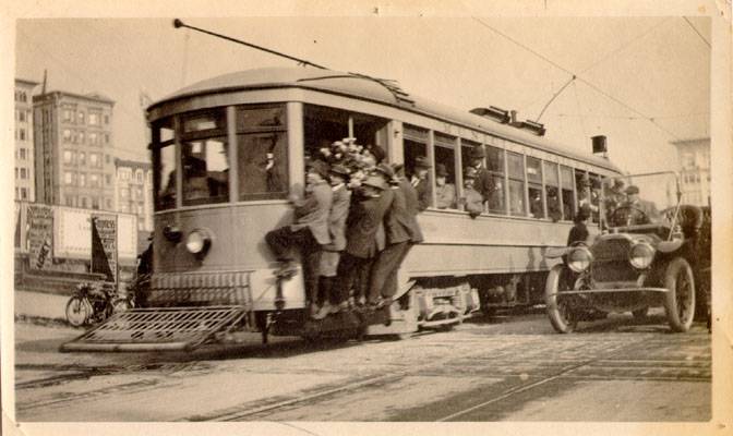File:Muni car no. 1 AAC-8846 SFPL.jpg