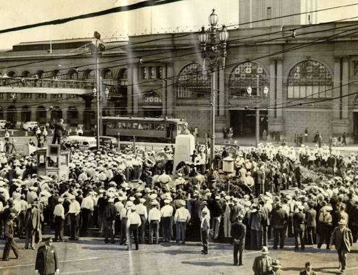 File:A large crowd gathering for the dedication of a statue of Andrew Furuseth Sept 1 1941 AAA-9300.jpg