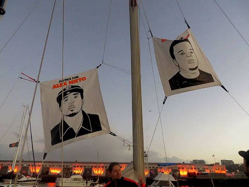 File:Banners-on-sail.jpg