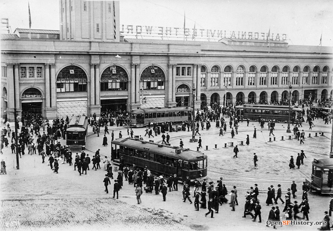 Streetcars at Ferry Building PPIE wnp36.00728.jpg