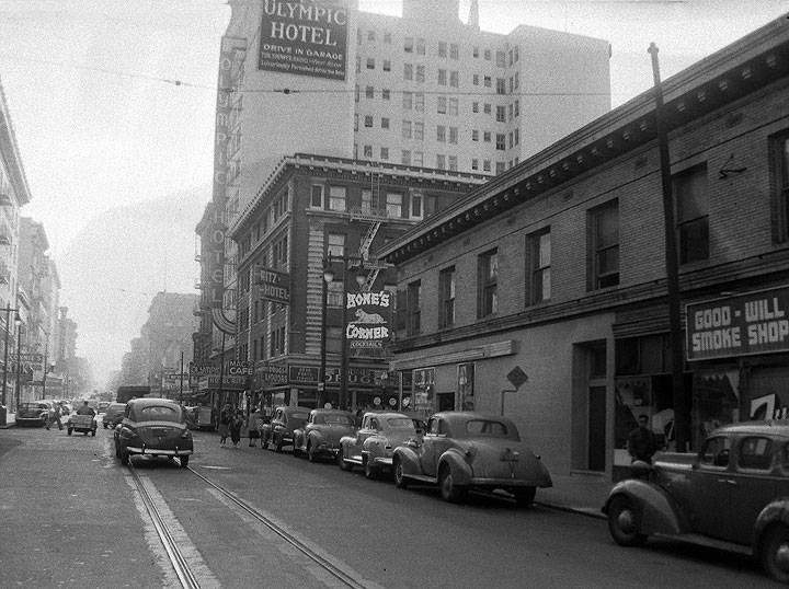 File:Bones-corner-with-olympic-hotel 6351.jpg