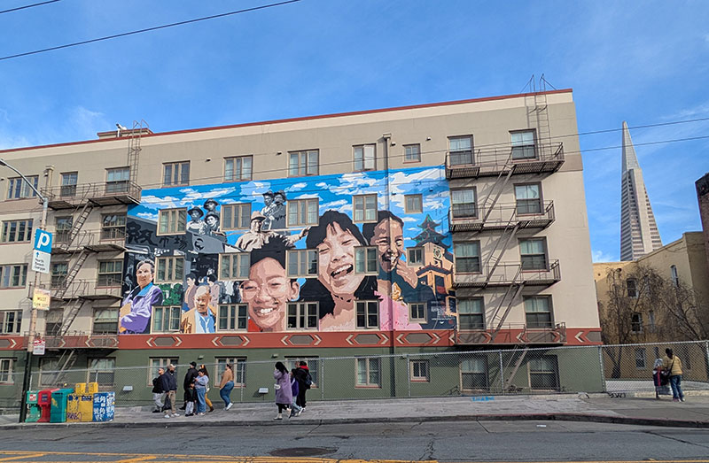 File:Ping-Yuen-Stockton-Street-w-pyramid 20250104 215154567.jpg