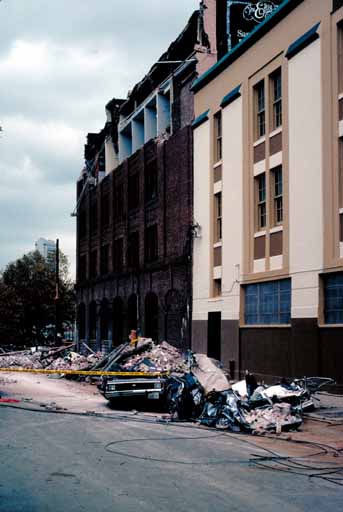 File:6th Street between Bluxome and Townsend 002sr.jpg