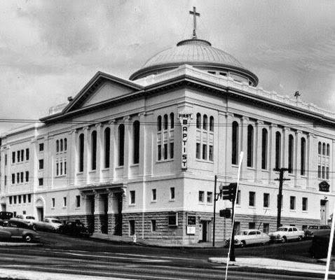 File:Baptist church.jpg