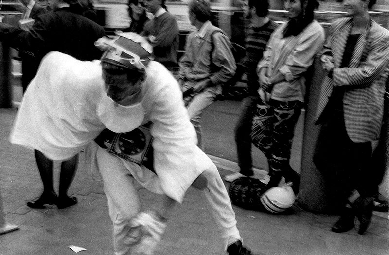 File:Playing-at-work Jeff-Mooney-dancing.jpg