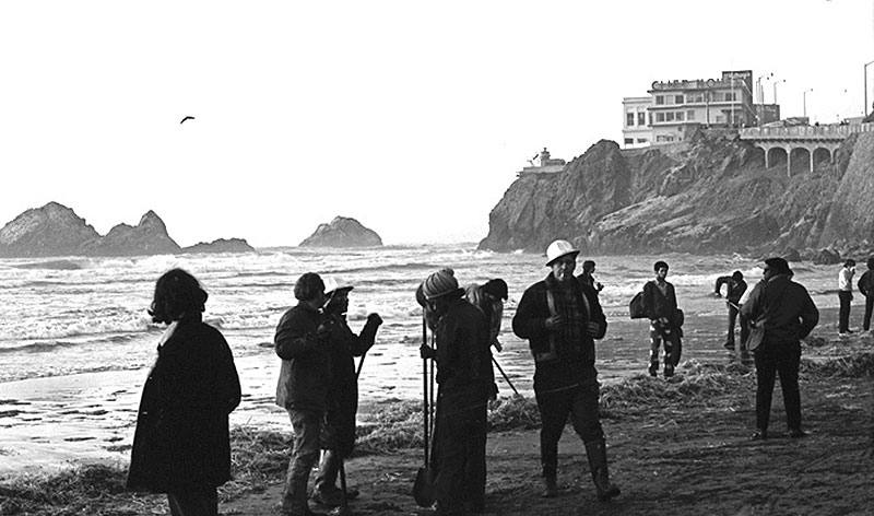 File:Volunteers-and-Standard-Oil-employess-worked-together-to-help-mitigate-the-spill,-1971---Dennis-ORorke-photo.jpg