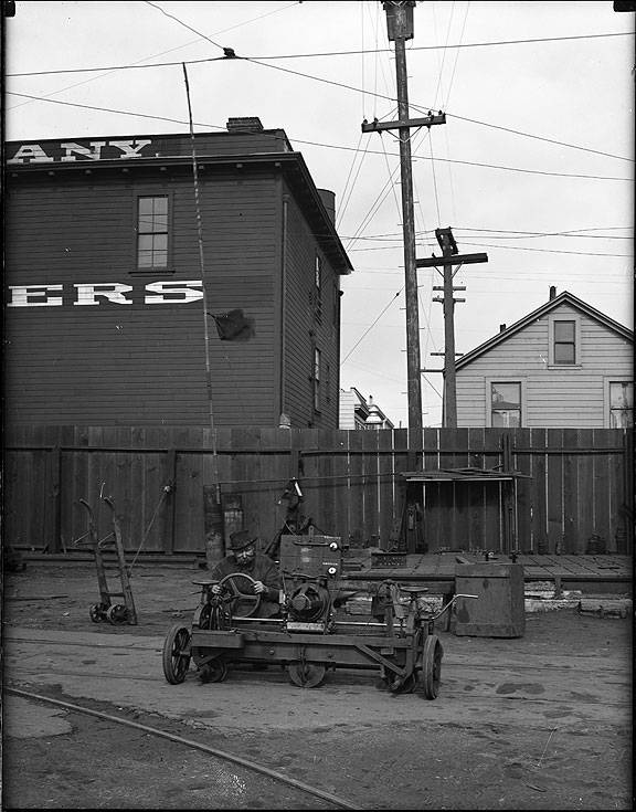 Atlas-Rail-Grinder-at-Market-and-Valencia-Shops- -February-28-1919 U06455.jpg