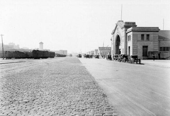 File:Embarcadero Pier 11 1926 AAB-3534.jpg